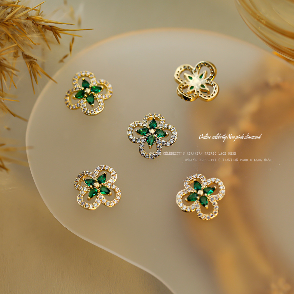 Large Peacock Green Hollow Four-Leaf Clover Nail Charm 2pcs