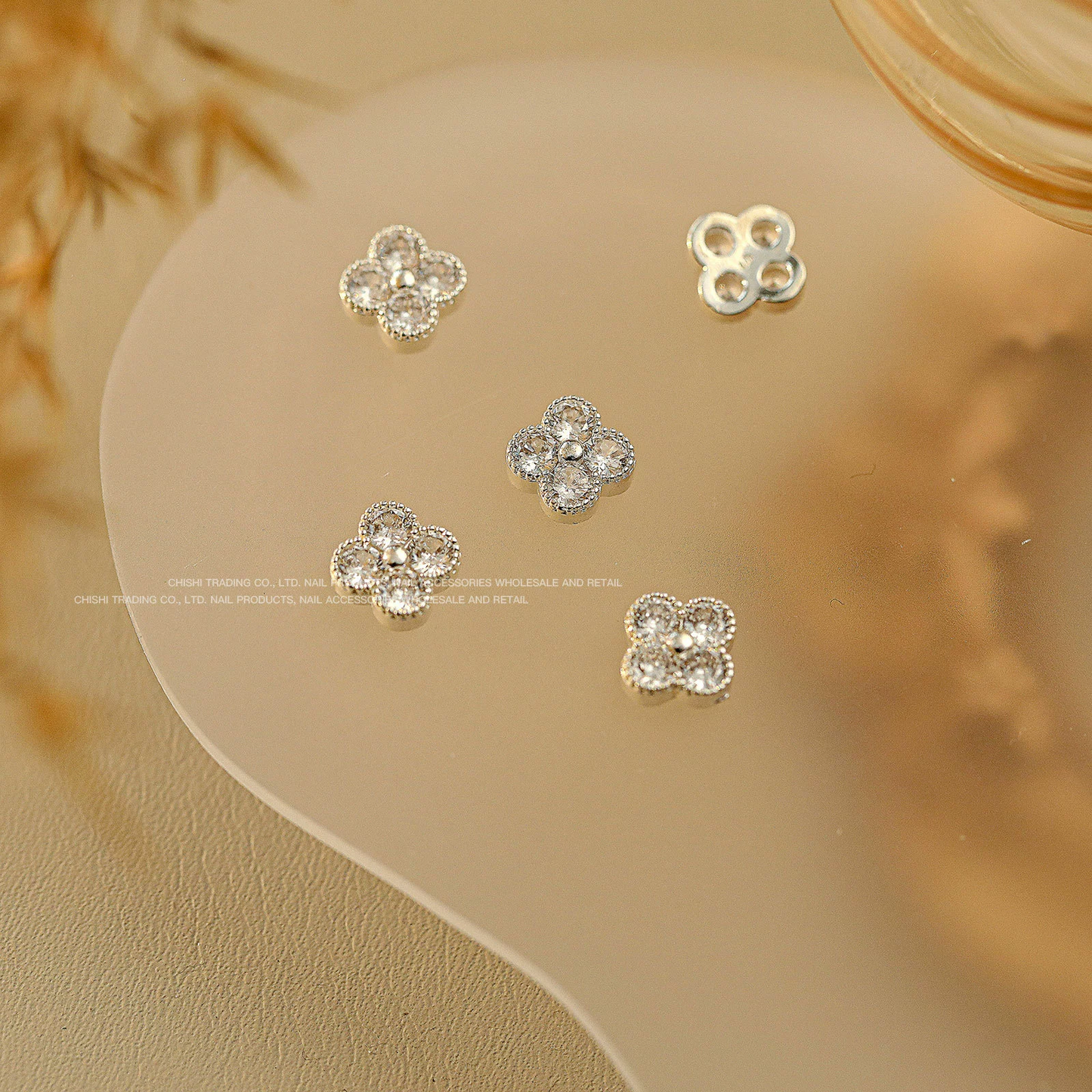 Medium White & Silver Four-Leaf Clover Nail Charms 2pcs