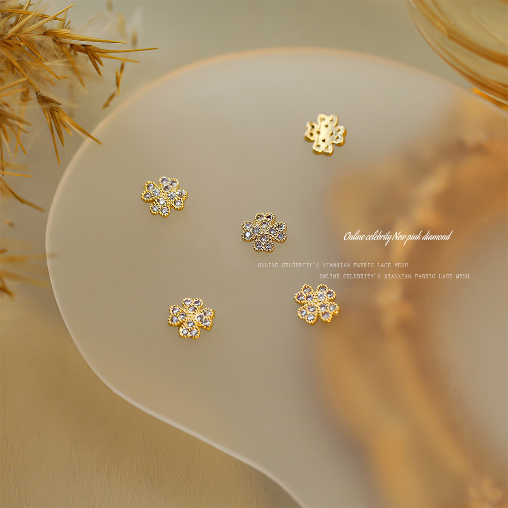 Gold Crystal Four-Leaf Clover Nail Charms 2pcs