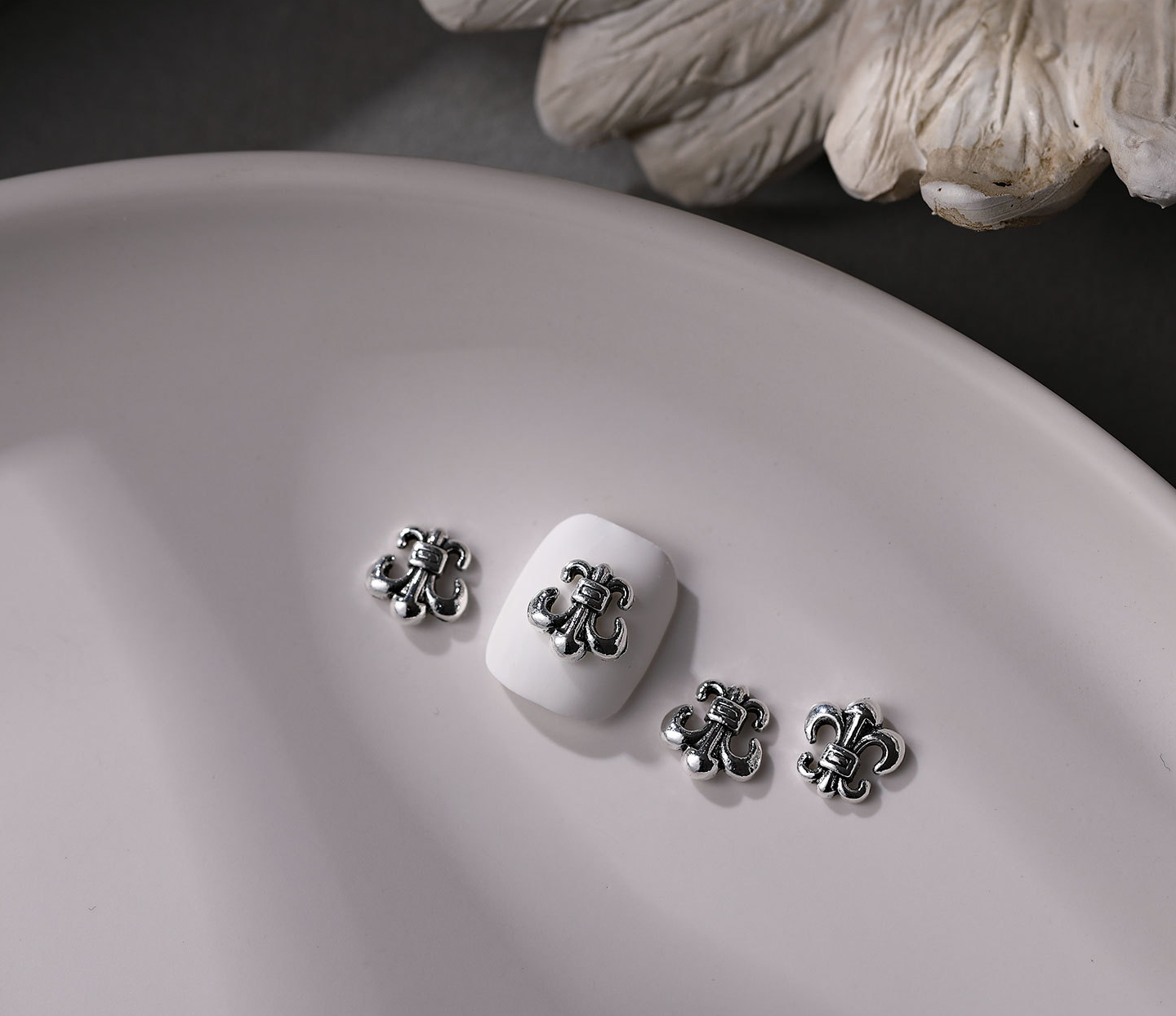 Antique Silver Fleur-de-Lis Nail Charms 8*8mm (5pcs)