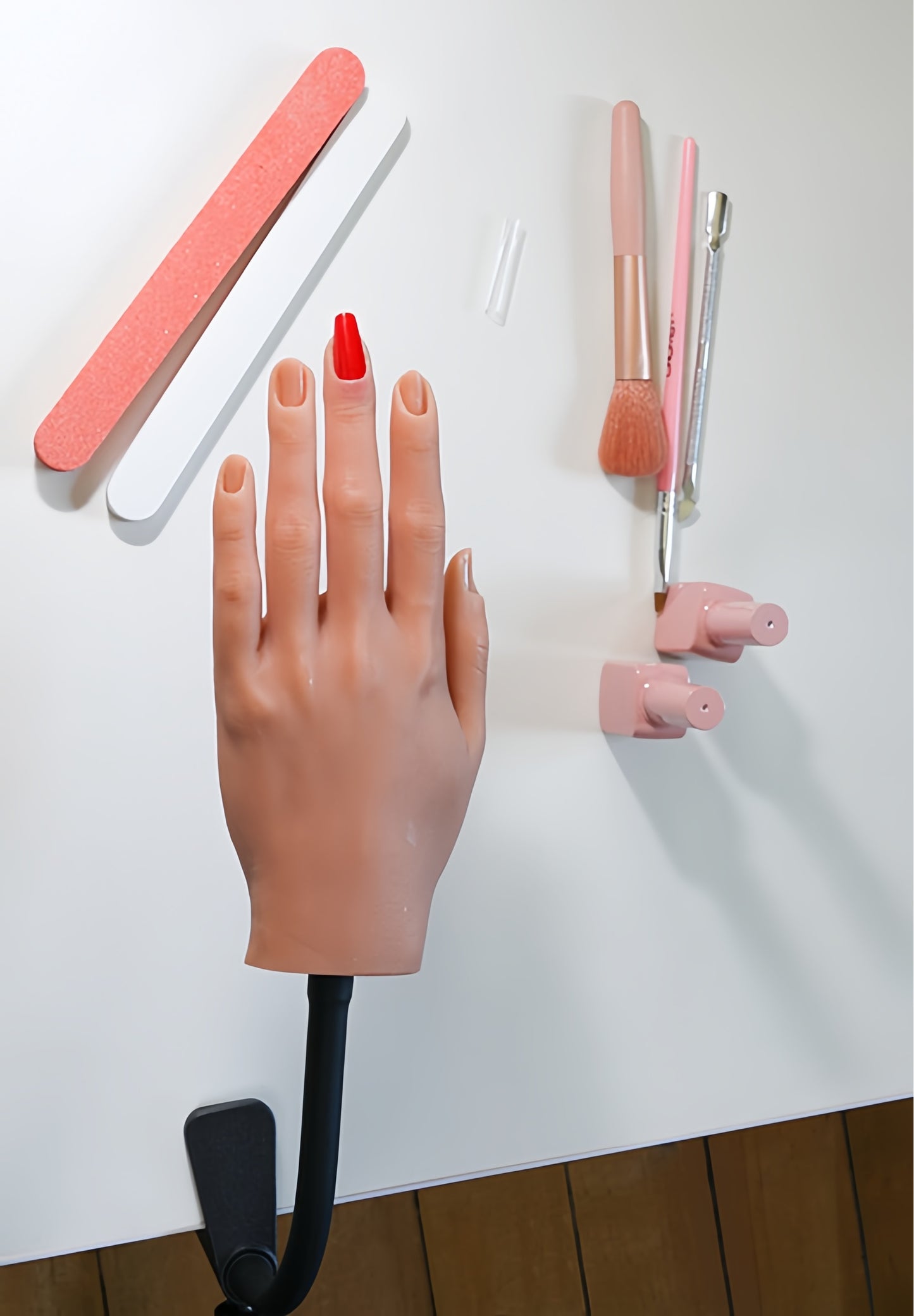 Main d'entraînement réaliste en silicone pour nail art