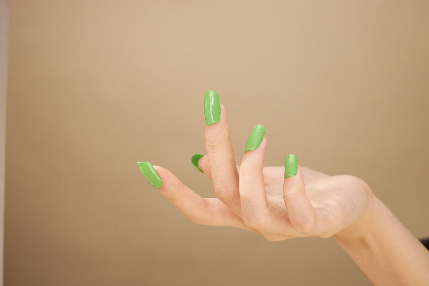 YollyNail 瓶装彩色凝胶 82