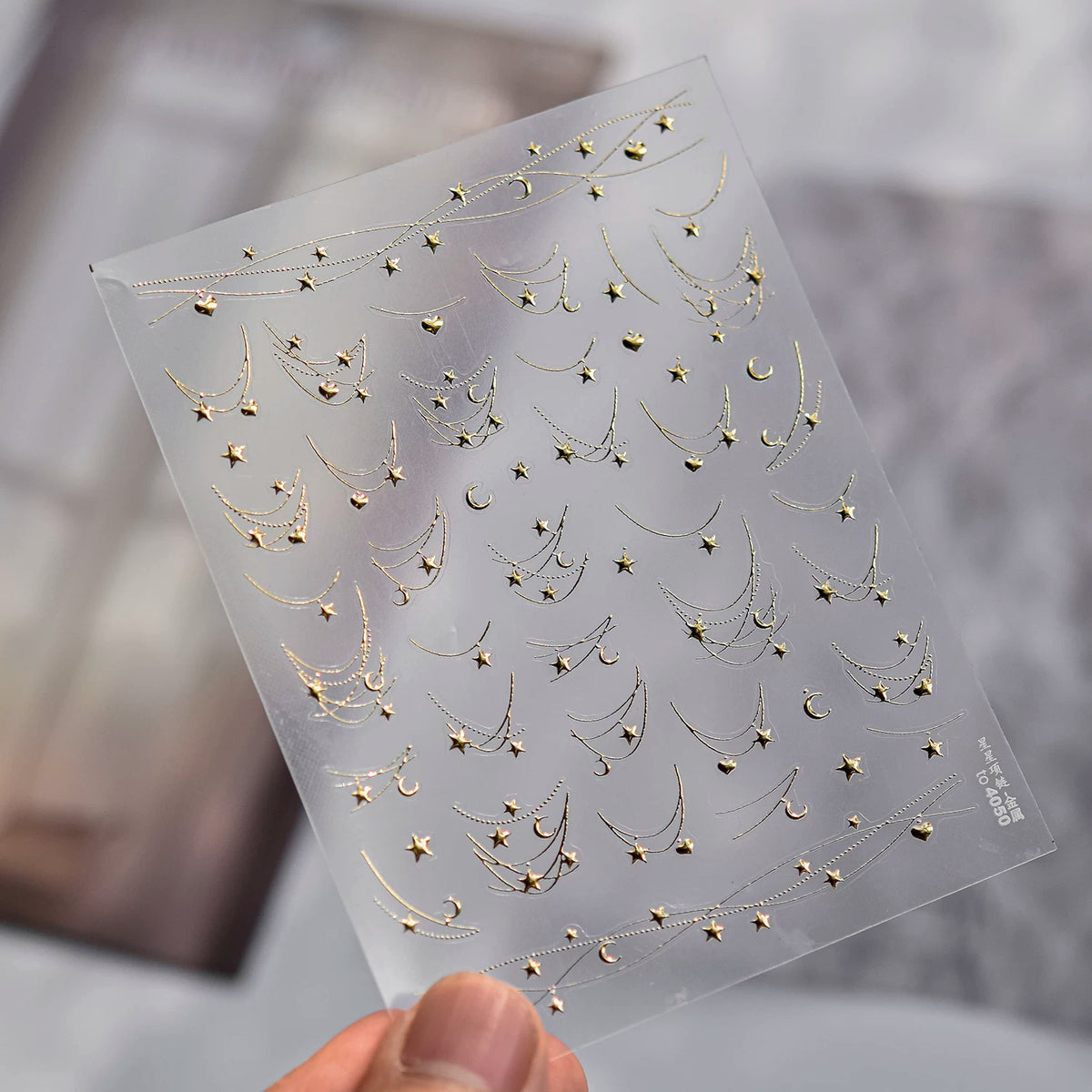 TOMONI Gold Foil Star Chain Nail Art Stickers- Gold