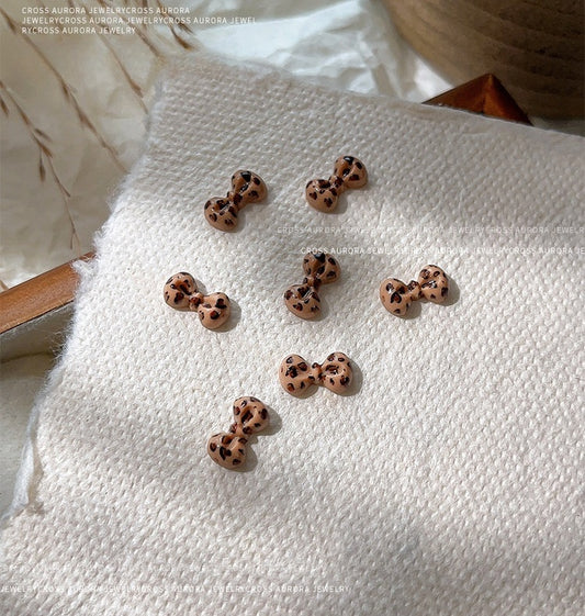 3D Cute Brown Leopard Resin Bow Tie Nail Charm 6*11mm (5pcs)