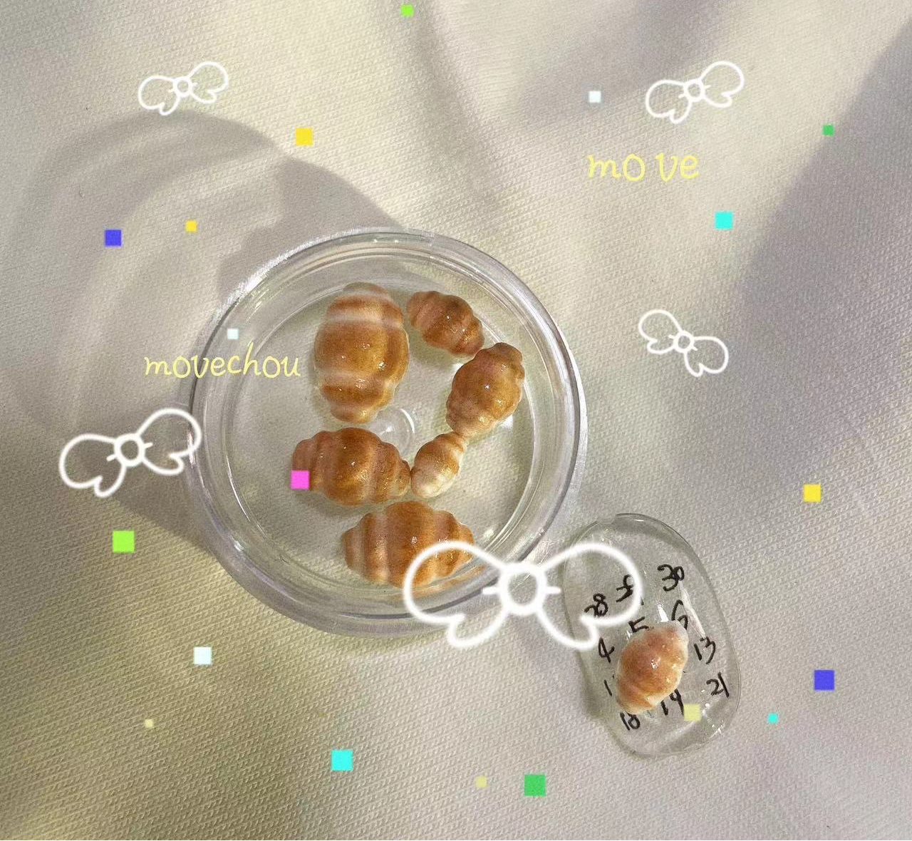 Mix Size Croissant Nail Charms (6pcs)