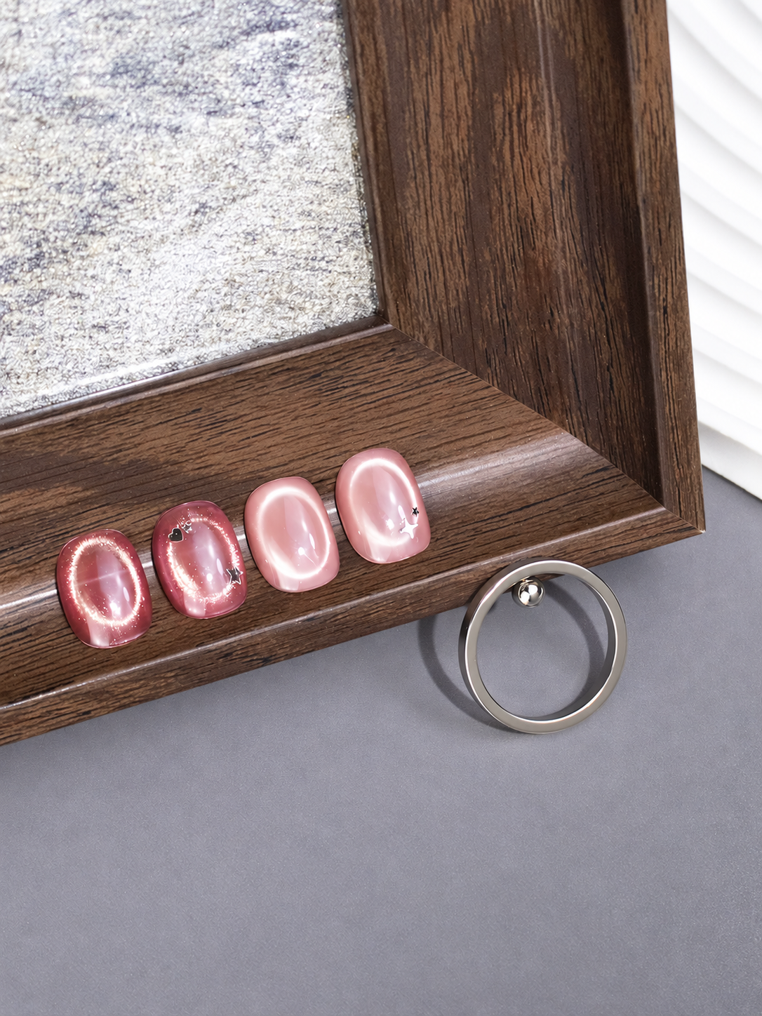Round Ball Cat Eye Magnet – Hollow Ring Effect