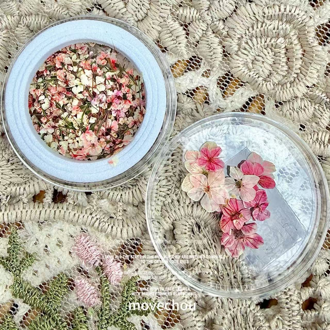 Rococo Vintage Dried Flower Nail Art Set - 4 Styles