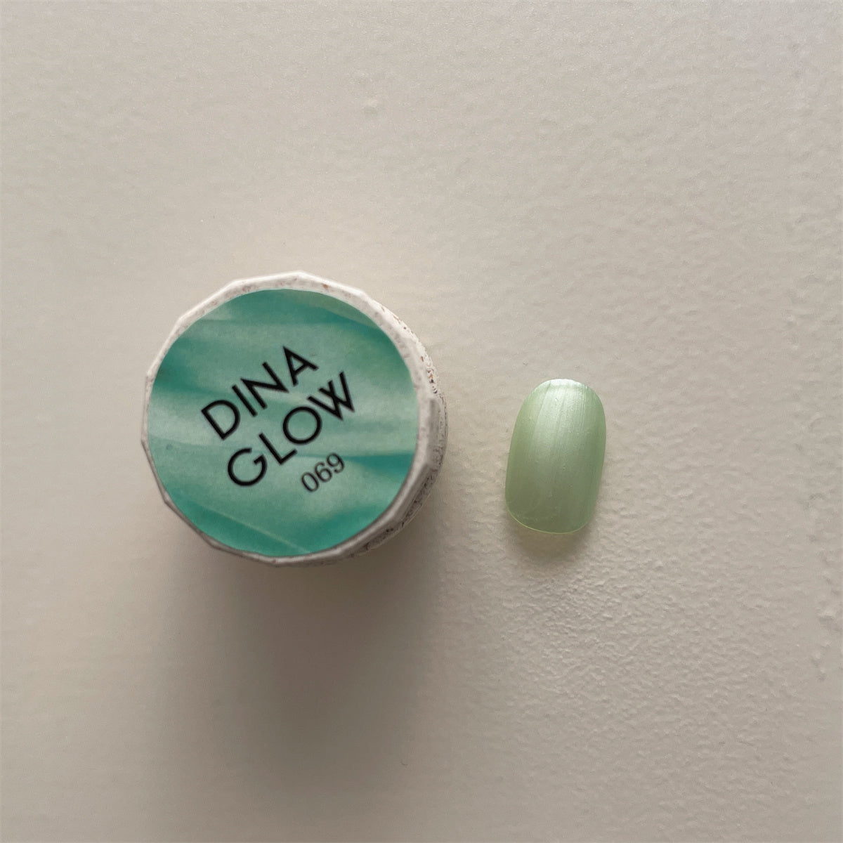 Gel couleur DinaGlow Charmeuse Effect Series [068-076]