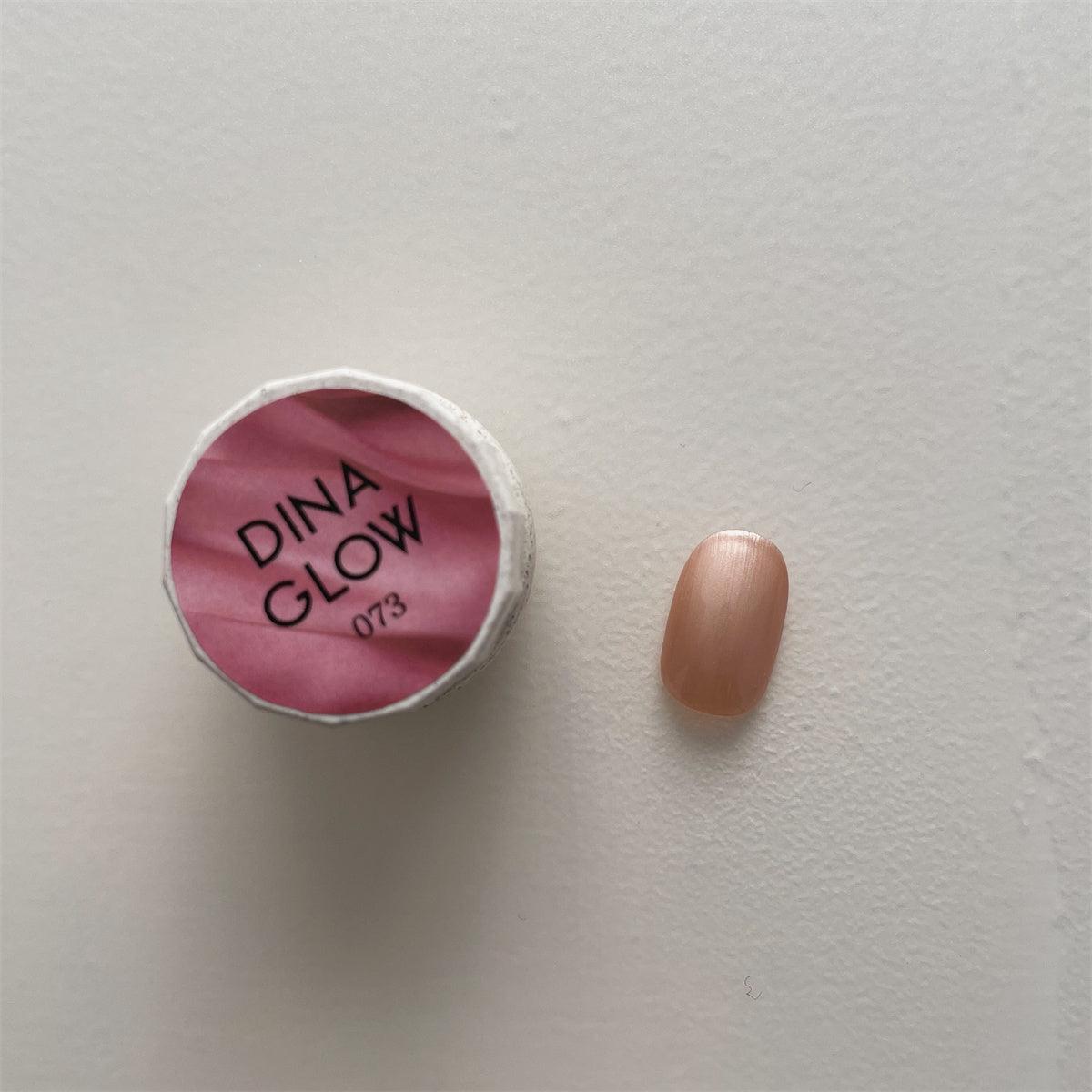 Gel couleur DinaGlow Charmeuse Effect Series [068-076]