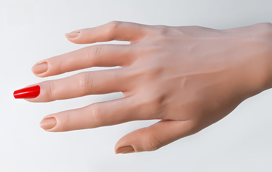 Main d'entraînement réaliste en silicone pour nail art