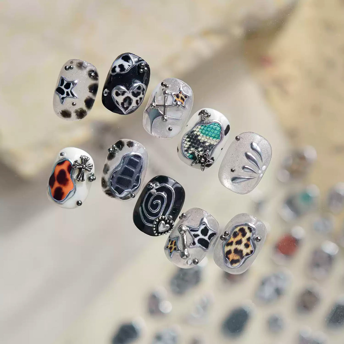 TOMONI Vintage Leopard Print Nail Art Stickers