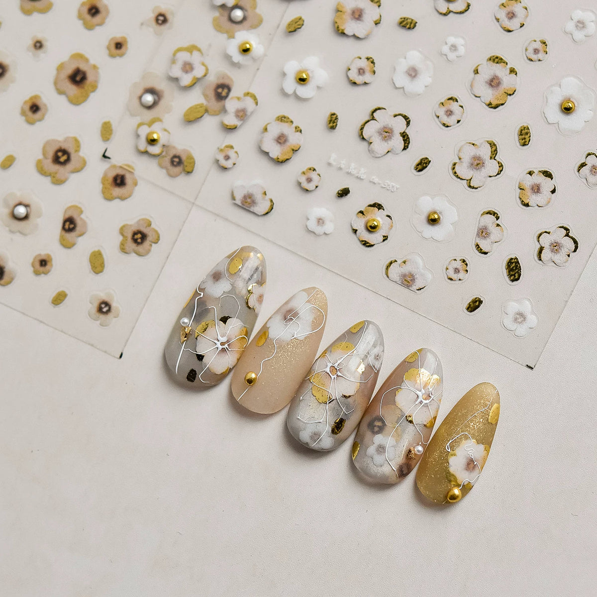 TOMONI Vintage Floral Nail Art Stickers- white
