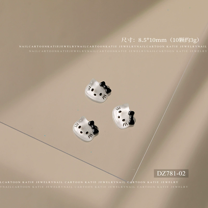 Hello Kitty avec un nœud papillon noir